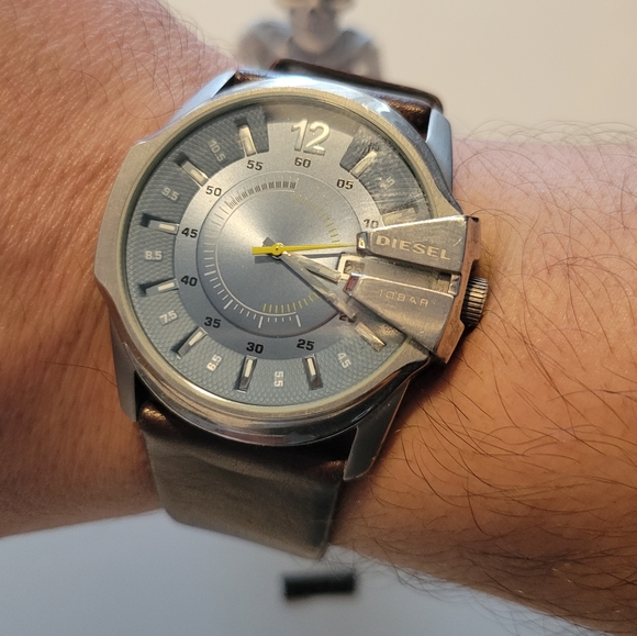 DIESEL brown leather watch - Picture 4 of 4